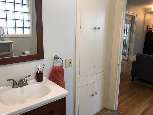 Building Photo - 130 College Ave NE