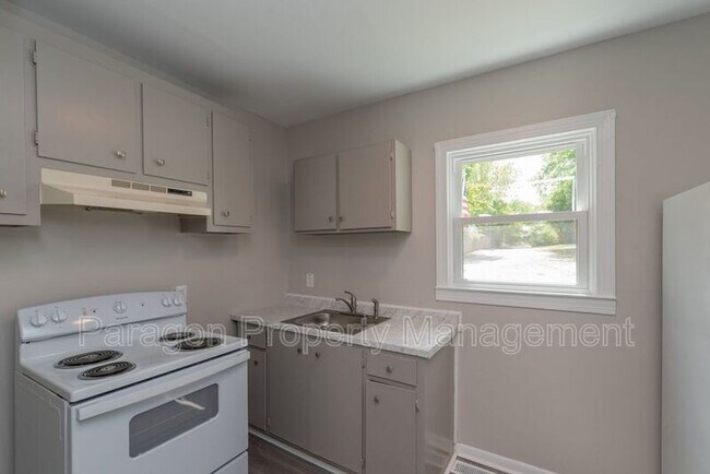 Building Photo - 2158 Broad St