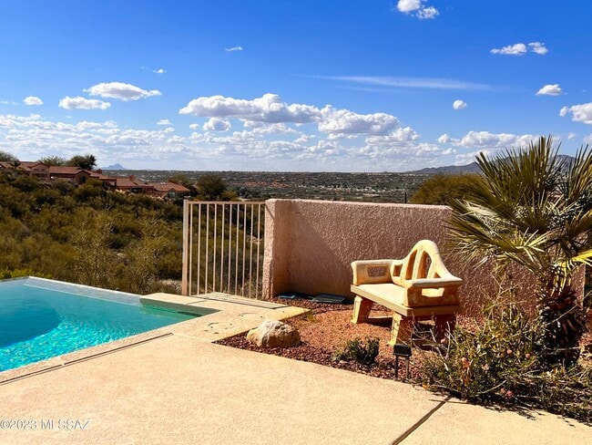 Building Photo - 10123 N Alder Spring Dr