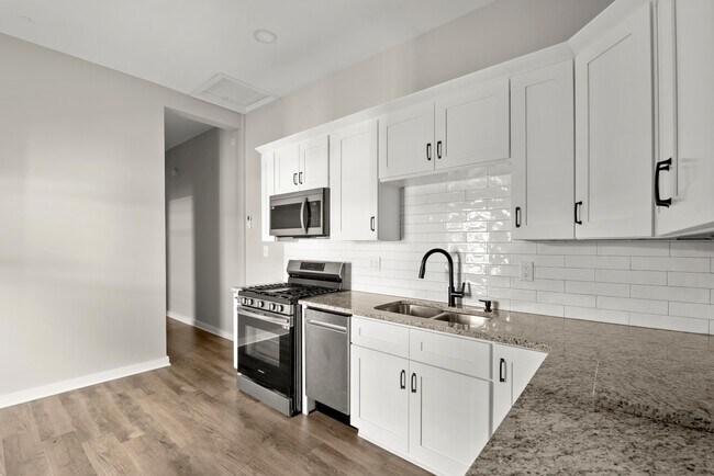 Building Photo - 361 Cameron St SE