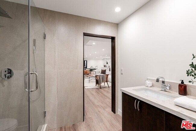 Building Photo - 3116 Elvido Dr
