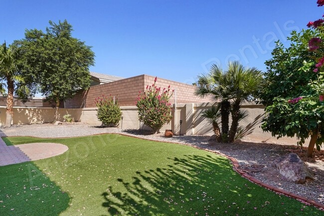 Building Photo - RESIDENTIAL ESTATES BEAUTY!
