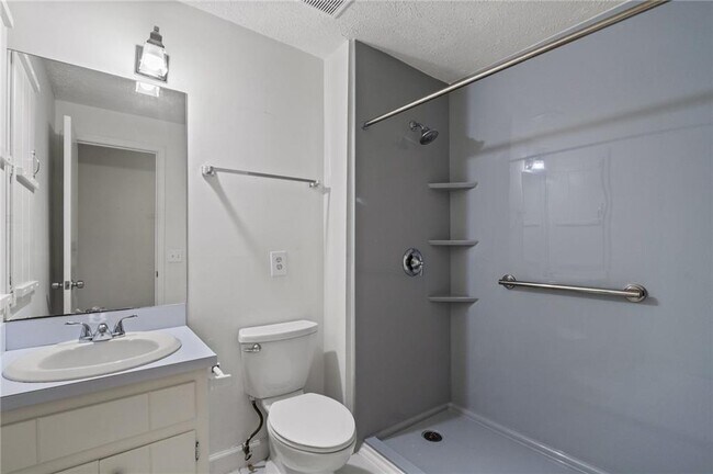 Building Photo - 880 Winfield Ct