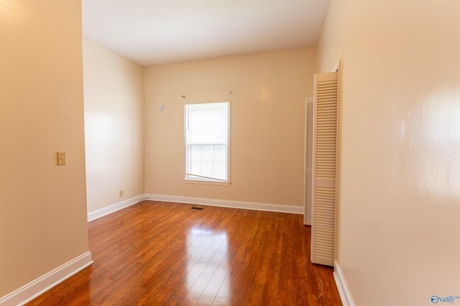 Building Photo - 718 Rison Ave NE