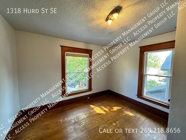 Building Photo - 1318 Hurd St SE