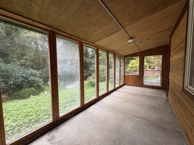 Building Photo - 4600 NW Cornell Rd