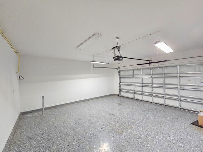 Building Photo - 10520 Strawberry Tetra Dr