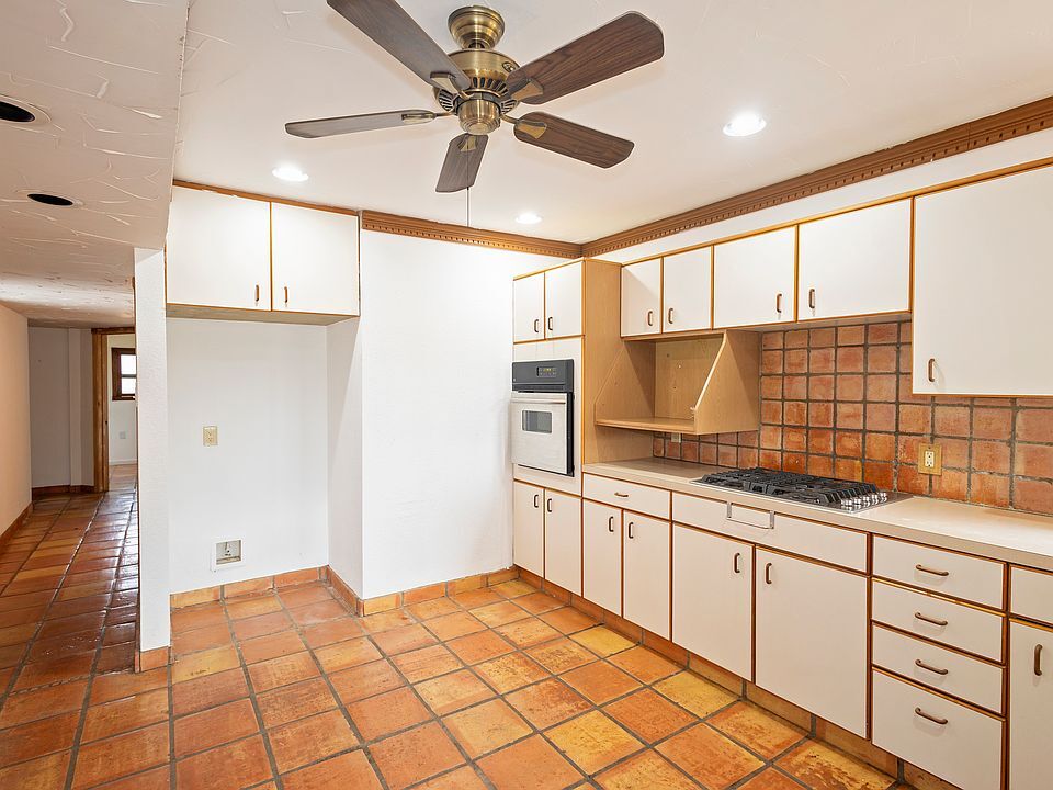 Building Photo - 6033 Rio Vista Ave