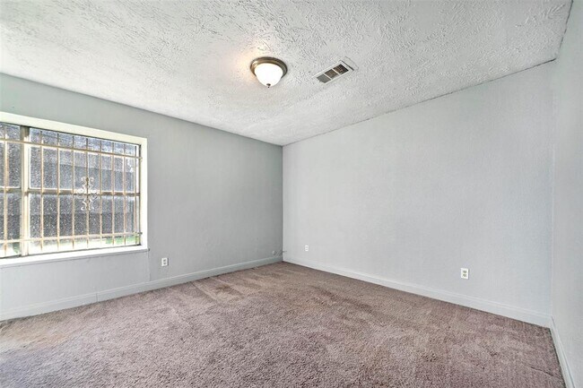 Building Photo - 5231 Wickview Ln