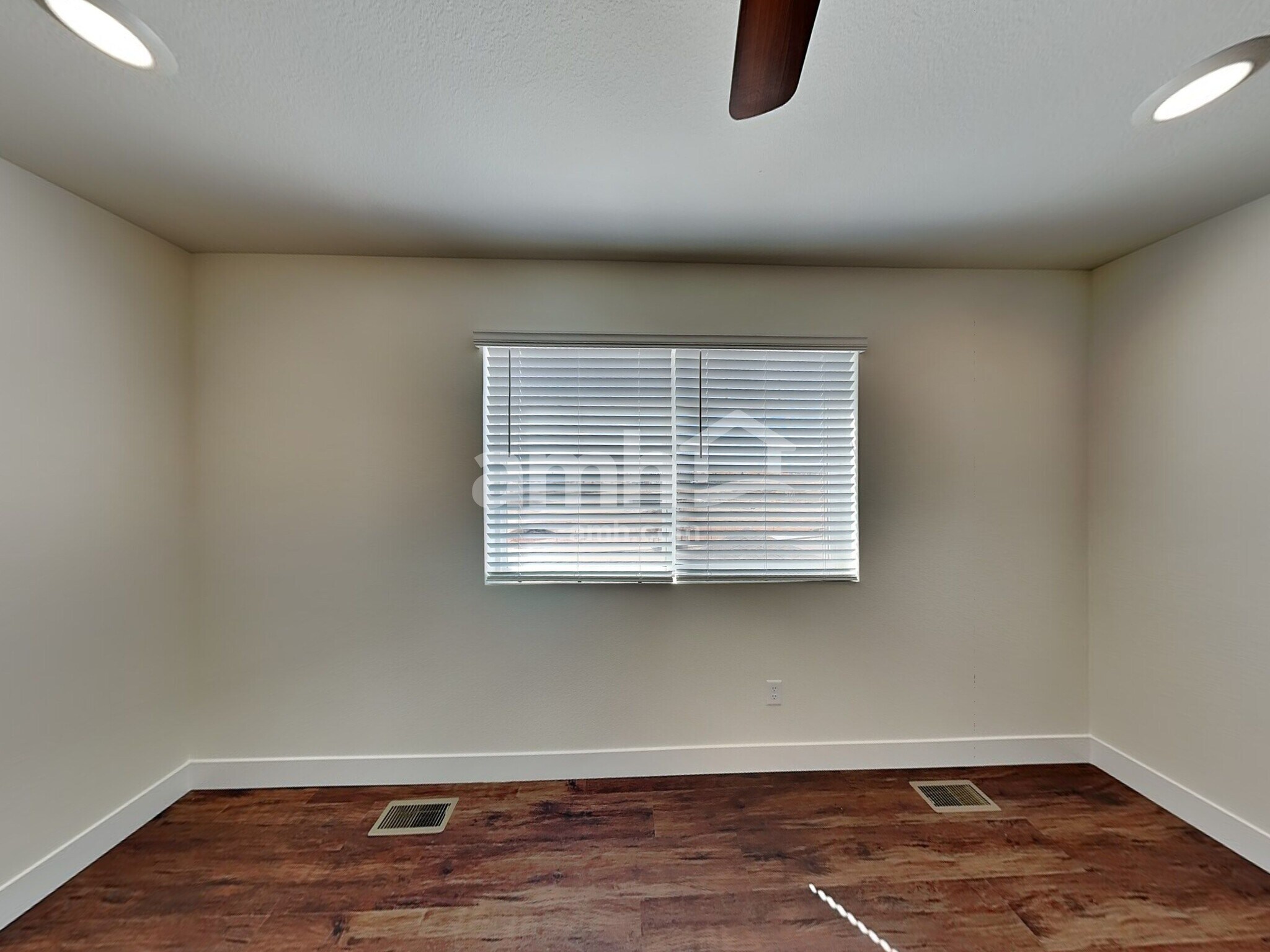 Building Photo - 7668 Mardale Ln