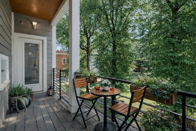 Building Photo - 599 Broadway