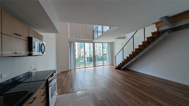 Building Photo - 350 S Miami Ave