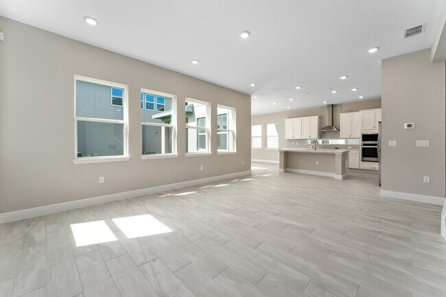 Building Photo - 13254 McMillan Dr