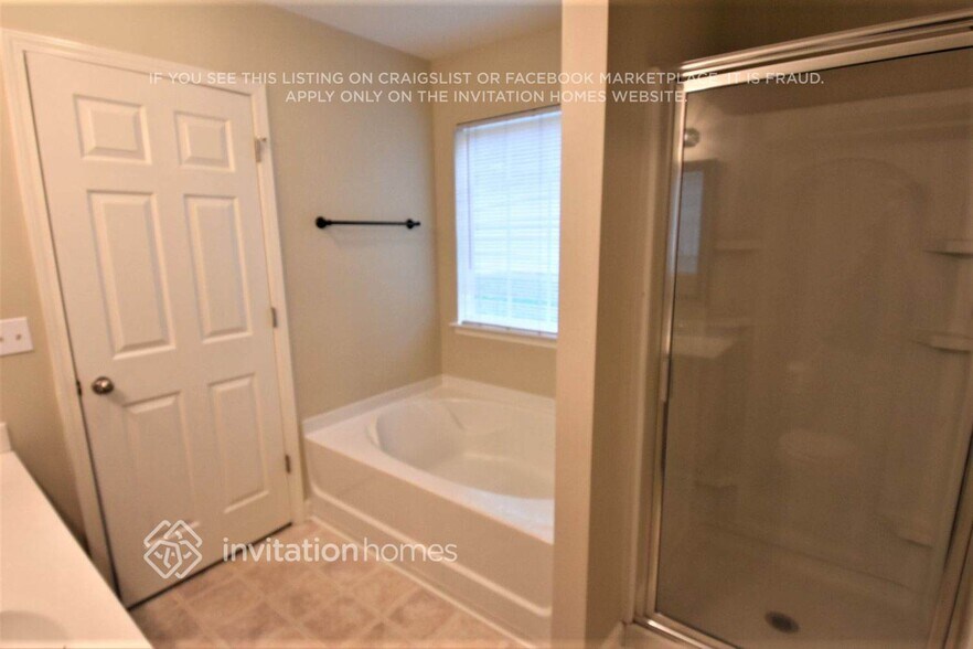 Building Photo - 4193 Broadstairs Dr SW