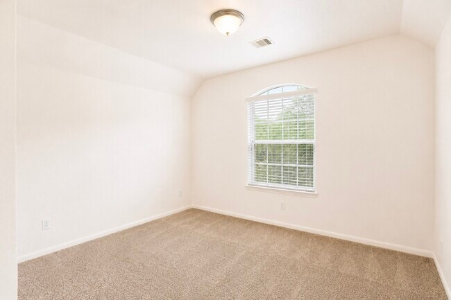 Building Photo - 3303 Belmont River Ln