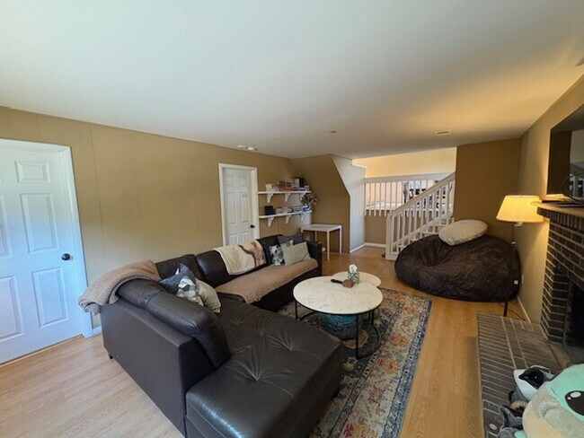 Building Photo - Fantastic 3 bed 2 bath home in Centennial ...