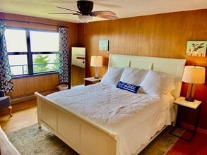Building Photo - Fisherman's Lookout- Fully Furnished with ...