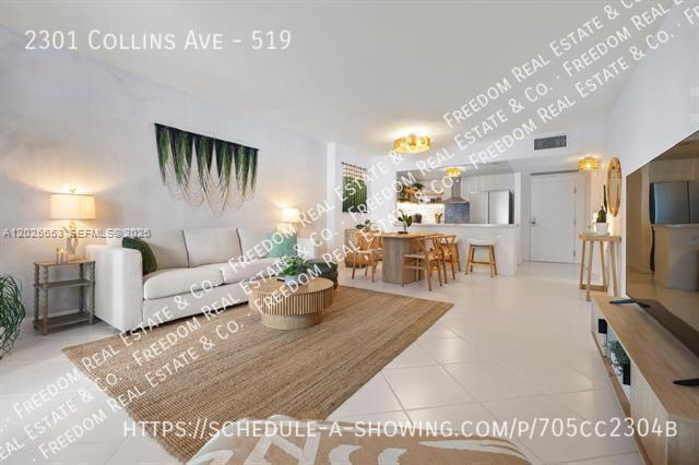 Building Photo - 2301 Collins Ave