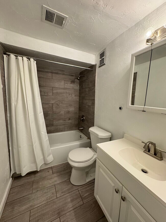 Building Photo - THE VILLAGES SOUTH 310