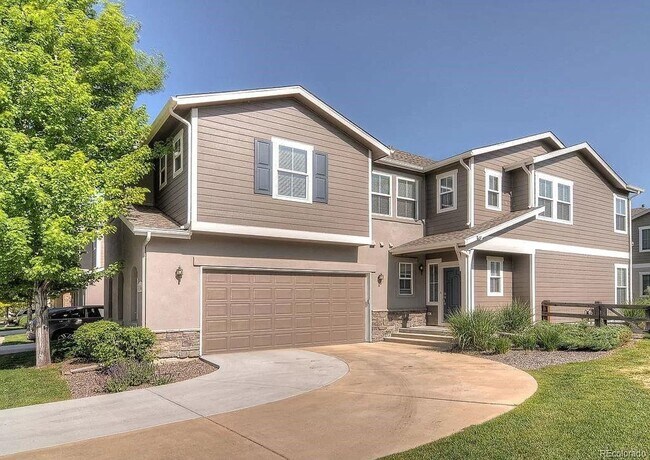 Building Photo - Beautiful Greenwood Village Three Bedroom Home in Gated Community