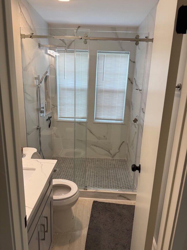 Building Photo - 4823 Sunshine Dr