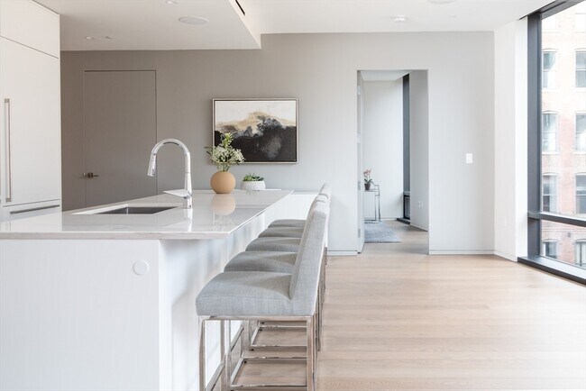 Building Photo - 10 Farnsworth St