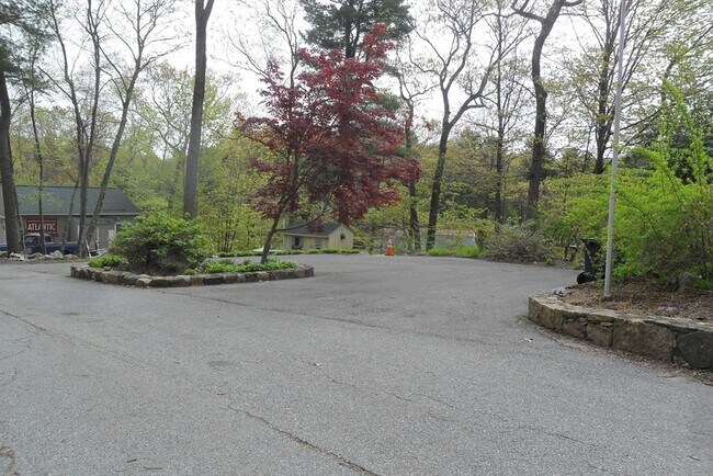 Building Photo - 295 Winter St