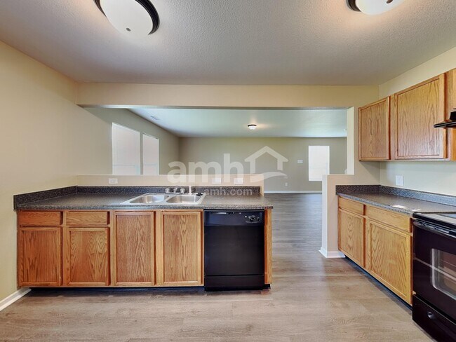 Building Photo - 3287 Underwood Dr