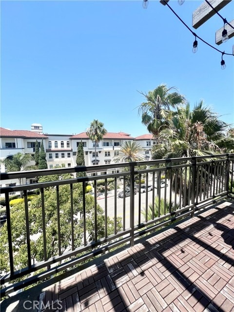 Building Photo - 6020 S Seabluff Dr