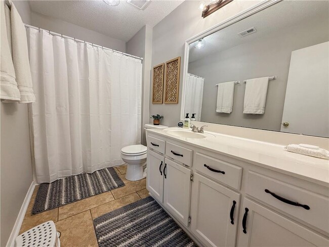 Building Photo - 905 Deer Run Dr