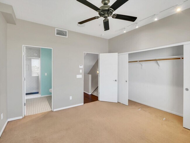 Building Photo - Beautiful Property with Contemporary Flair