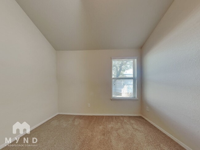 Building Photo - 20216 Boggy Ford Rd