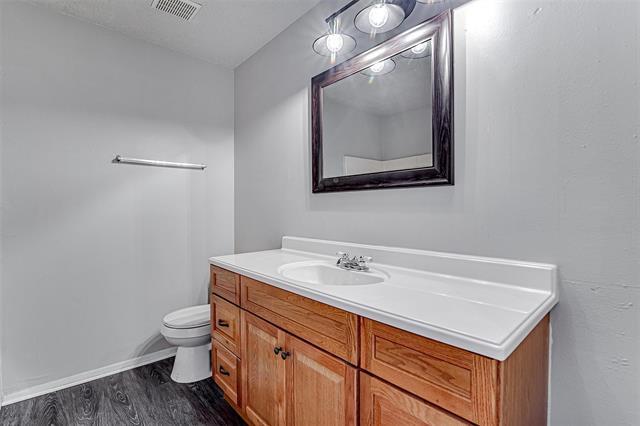 Building Photo - 1403 Courtney Pl
