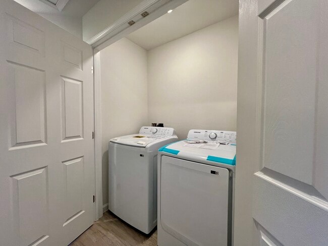 Building Photo - 811 S Cameron St