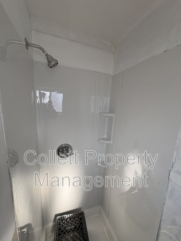 Building Photo - 3893 W 23rd St