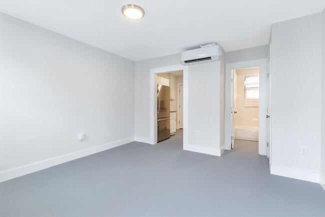 Building Photo - 2538 Conti St