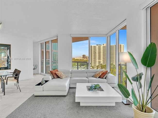 Building Photo - 3370 Hidden Bay Dr