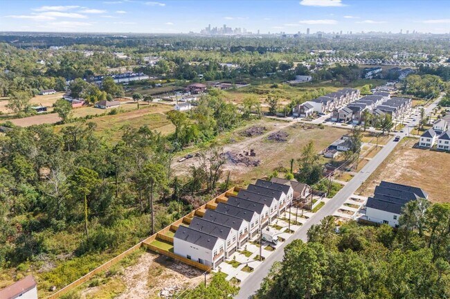 Building Photo - 6036 Cebra St
