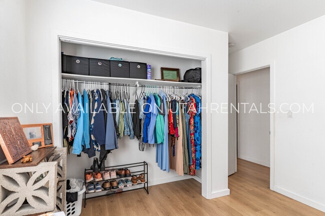 Building Photo - 547 E 200 N