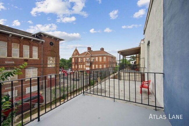 Building Photo - Waking Distance to Noma Metro Station and ...