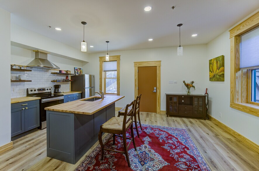 Kitchen - 1220 Adams St