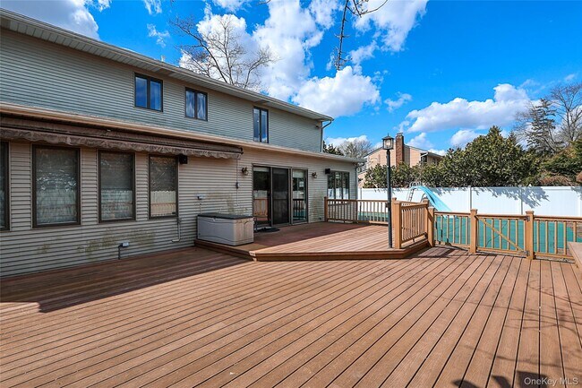 Building Photo - 11 Otsego Ave