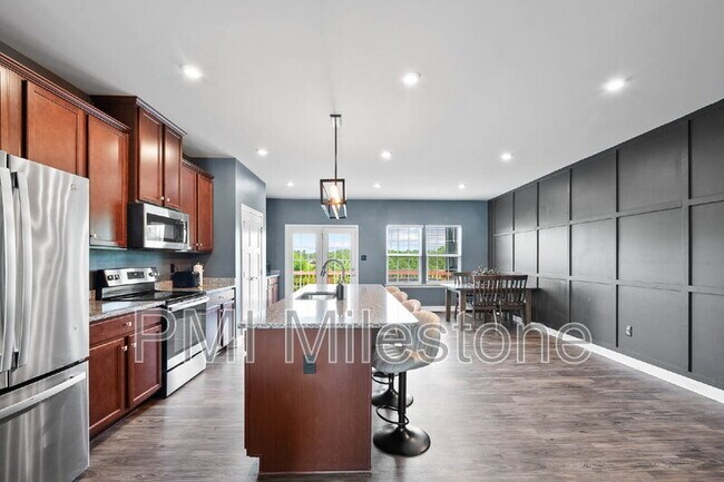 Building Photo - 367 Ontario Dr