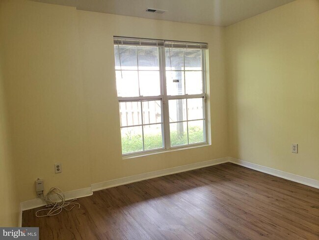 Building Photo - 18022 Royal Bonnet Cir