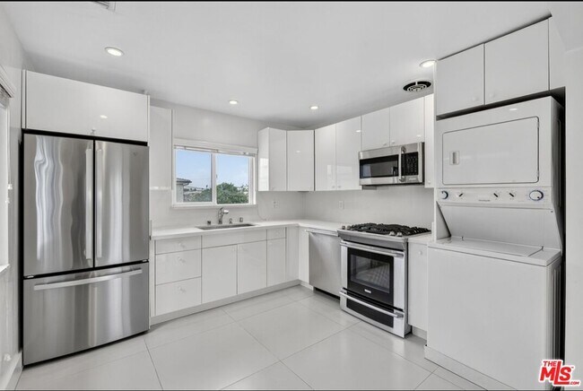 Building Photo - 119 Paloma Ave
