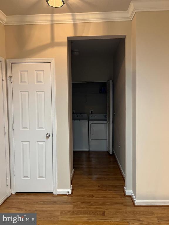 Building Photo - 2765 Centerboro Dr