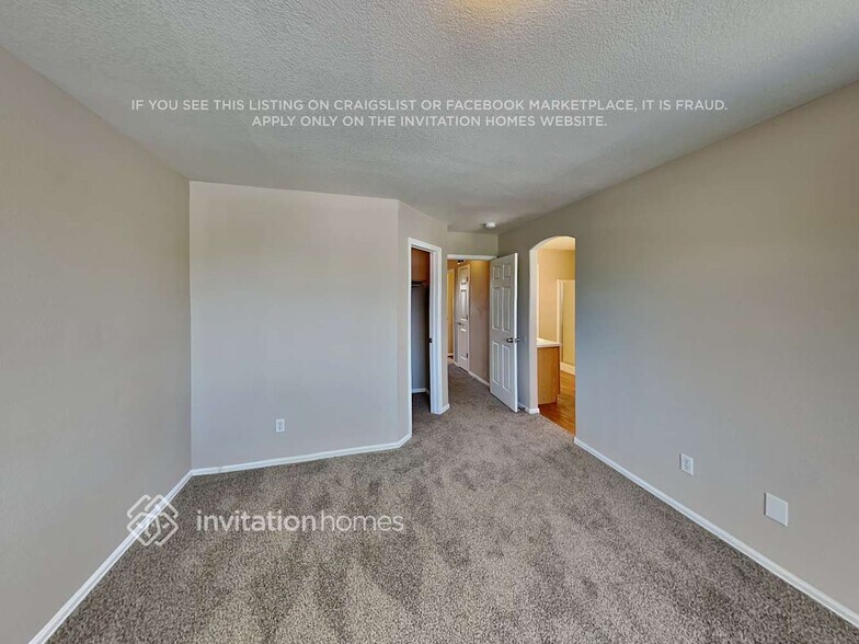 Building Photo - 14378 E 47th Dr