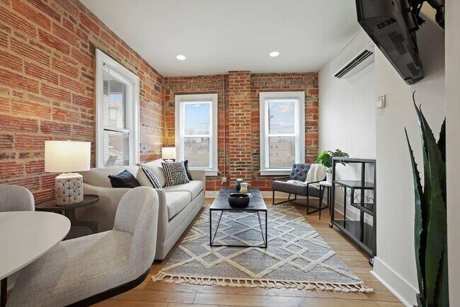 Building Photo - 383 Wilson Ave