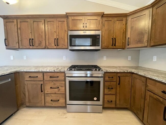 Building Photo - 1232 45th Ave NE