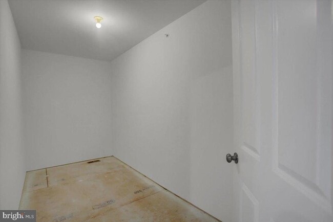 Building Photo - 5355 Mendenhall Dr.